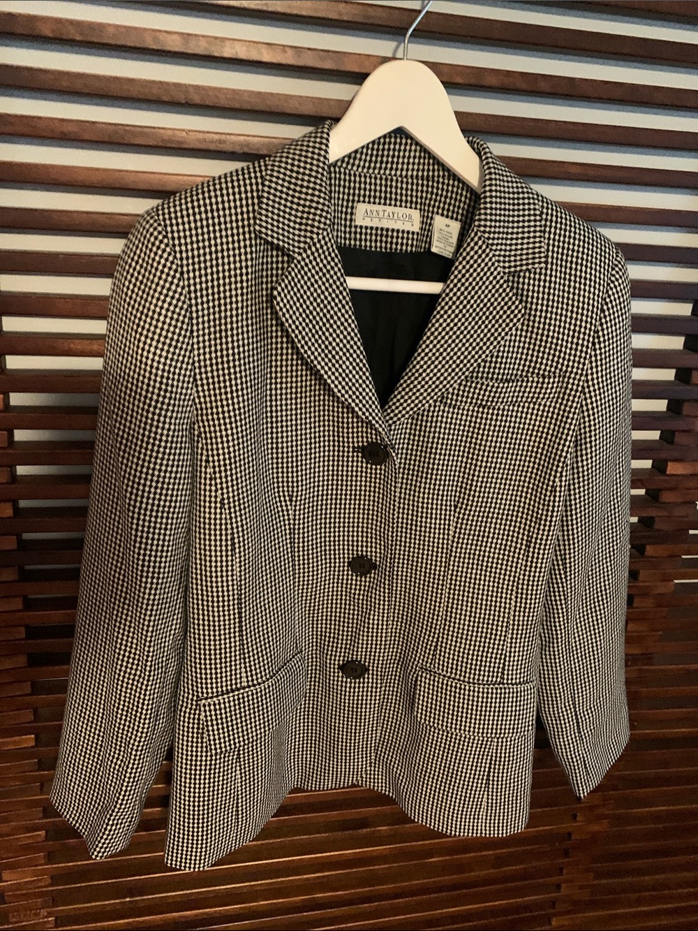 🎉NEW LISTING!🎉NWOT Ann Taylor Black & White Houndstooth Blazer